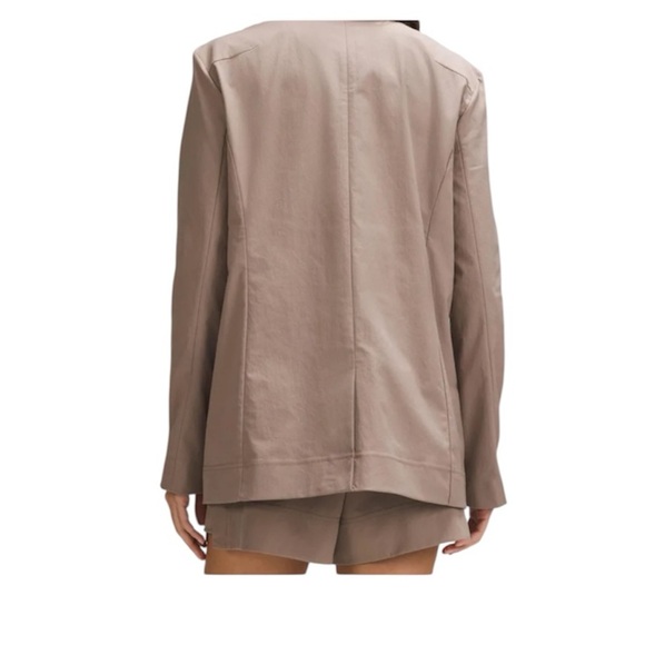 NWT Lululemon Relaxed-Fit Twill Blazer Taupetastic, Size Small - Picture 2 of 7